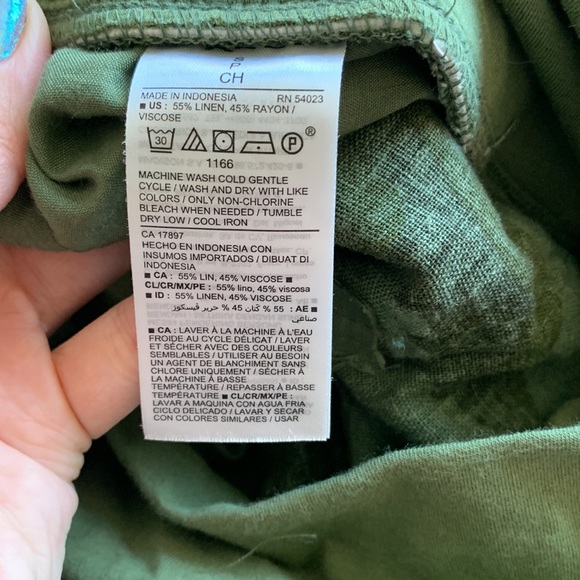 Like new maternity shorts - Picture 3 of 3